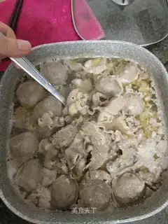Boiled beef pans with fresh water
