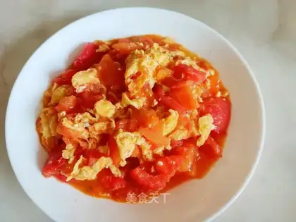 Tomato fried eggs
