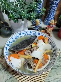 Waterfish ribs soup