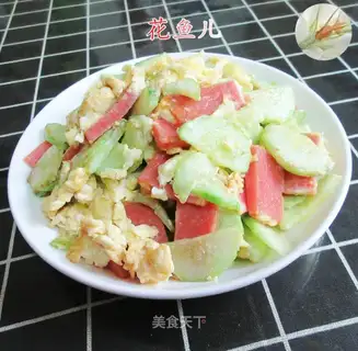 Saline eggs and cucumber chips