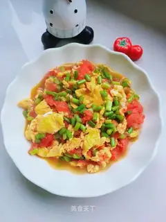 Garlic tomato fried eggs