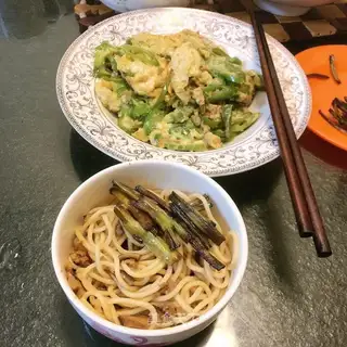 Onion noodles