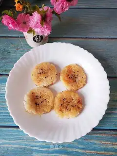 Burn the rice cake