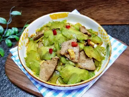 Piggy liver and bitter melon