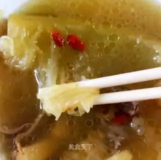 Soup of cucumber