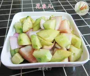 Onion cucumbers
