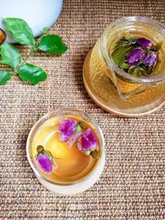 Rose green tea