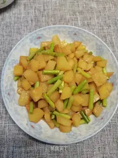 Garlic fried potatoes