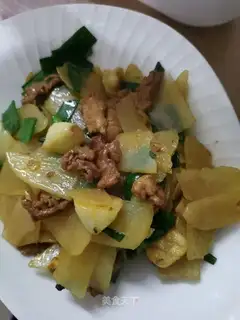 Pork-made potato chips