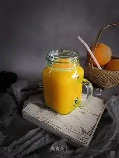 Fresh orange juice
