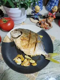 Fried mackerel