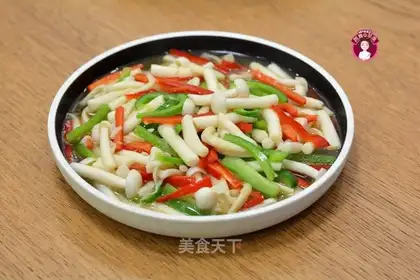 Paprika with white mushrooms