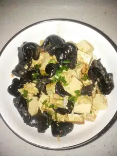Tofu and wood