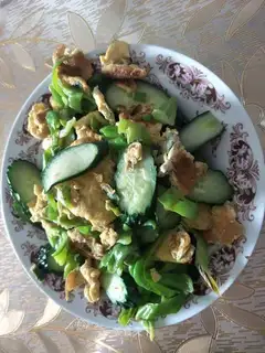 cucumber pepper fried eggs