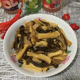 Scrambled mushrooms