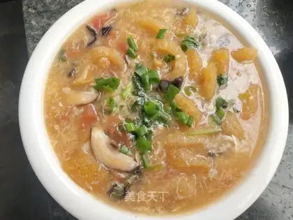 Piggy-skin spicy soup