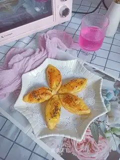 Eggskin apple pie