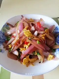 Onion fried eggs