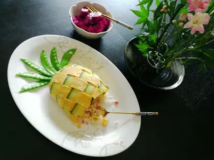 Pineapple egg bun
