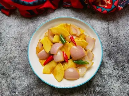 Onions fried melon