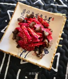 Sea cucumber with radish