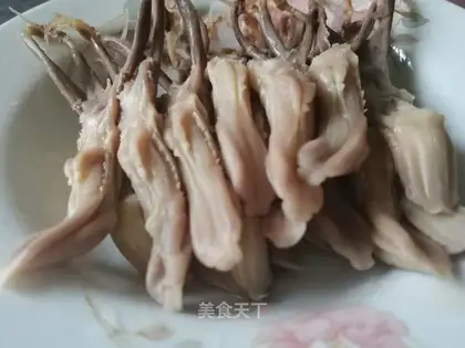 Smelly duck tongue
