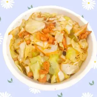 Cream pepper and cabbage