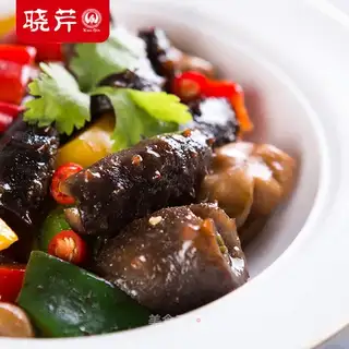 Garlic steaming sea cucumber