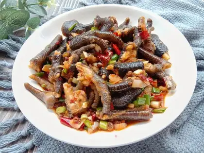 Spicy chicken claws
