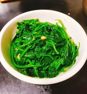 Clear the red potato leaves