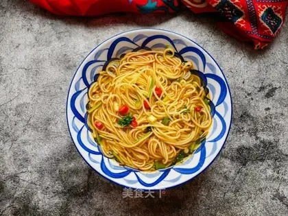 Spicy egg noodles