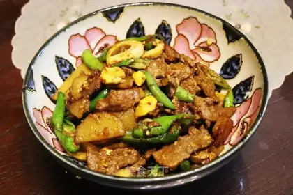 Beef potatoes, peppers