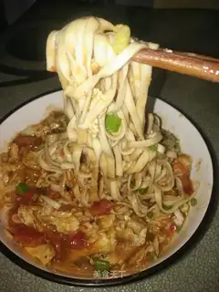 Tomato noodles