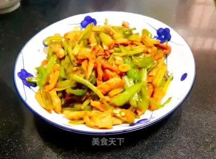 Celery fried meat