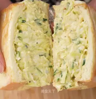A cabbage egg sandwich