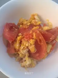 Tomato fried eggs