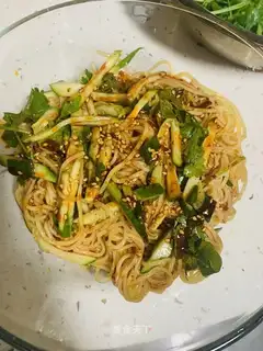 Pelican noodles