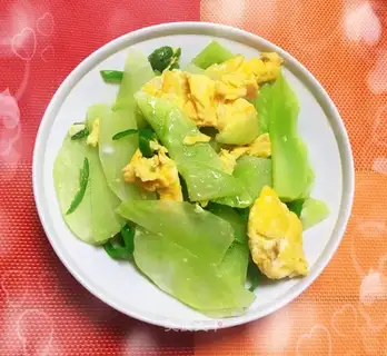 Pyramid fried eggs