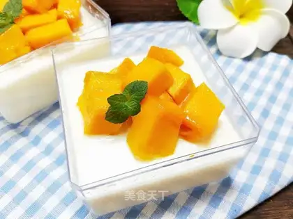 Milk mango pudding