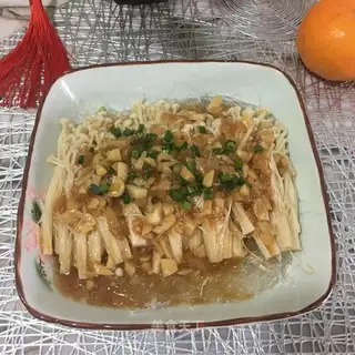 Garlic fans steamed golden needle mushrooms