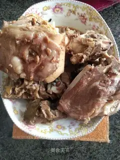 Pork skull