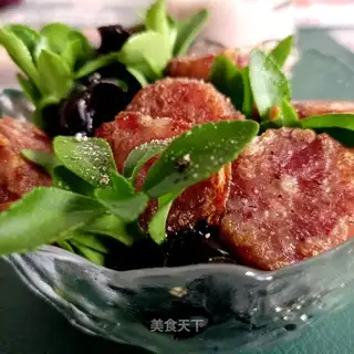 Carbines, salami salad