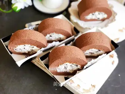 Ollio's salty cake roll