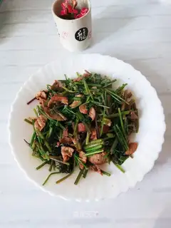 Celery fried meat