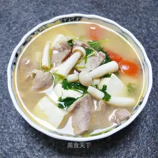 Seafood mushroom tofu soup