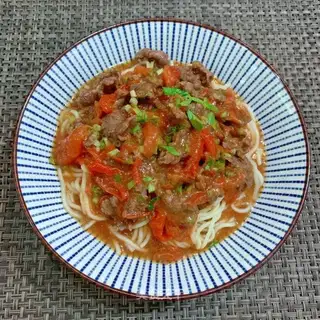 Tomato beef noodles