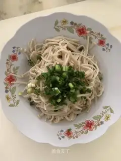 Onion flowers with golden needles and mushrooms
