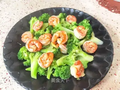 Shrimp fried broccoli