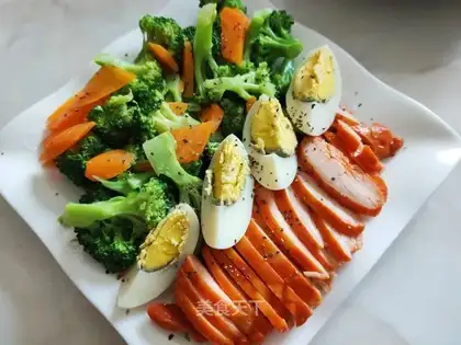 Blue and blue chicken salad