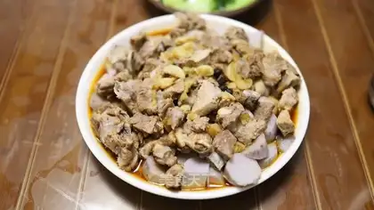 Steaming taro